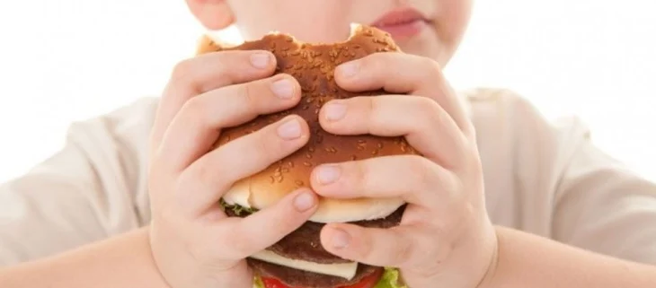 Në Shqipëri 17% e fëmijëve nën 5 vjeç janë obezë, 3-fish më e lartë se mesatarja globale për 2024