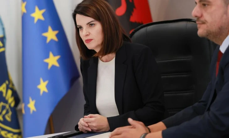Në vend të Florjan Sulejmanit/ Koçiu prezanton drejtorin e ri të AMP-së, Eduart Merkaj