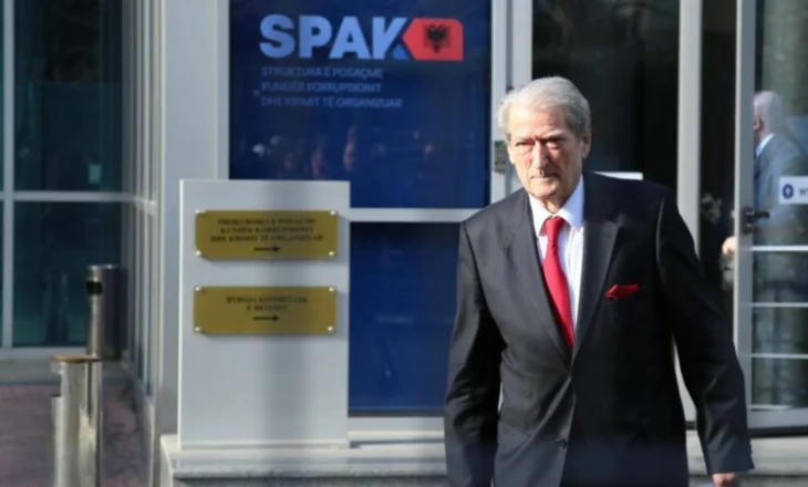 Në zbatim të masës së sigurisë, Sali Berisha paraqitet në SPAK