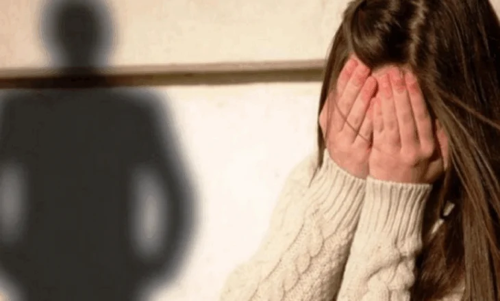 Ngacmoi seksualisht të miturën duke përfituar nga mosha dhe varfëria, Prokuroria e Fierit çon në gjyq të arrestuarin