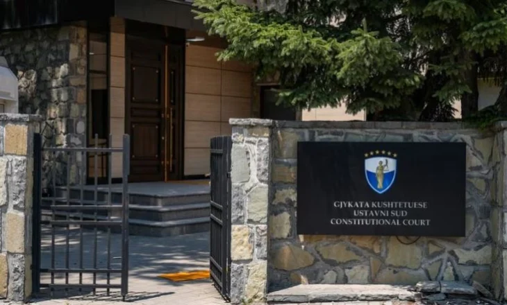 Ngërçi politik në Kosovë/ Kushtetuesja vendos masë të përkohshme që ndalon çdo veprim për formimin e Qeverisë