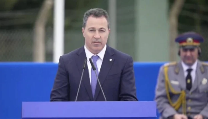 Niko Peleshi zëvendëson Spiropalin si kryetar parlamenti