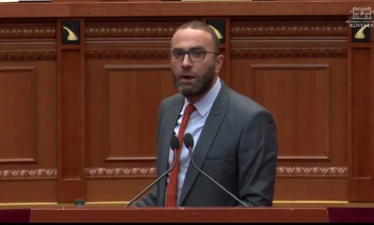 “Nisët detyrën në shkelje të Rregullores”/ Bardhi-Peleshit: Mos u bëni vartës të dikujt tjetër…