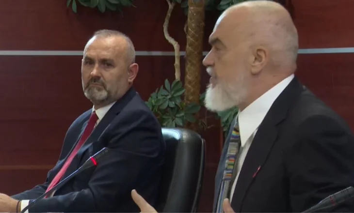 “Një fakt që e mora vesh shumë vonë”/ Manja ia kalon stafetën Lamallarit, Rama nuk kursen kritikat: Drejtimi i ministrisë së Drejtësisë ka mbetur në Dibër