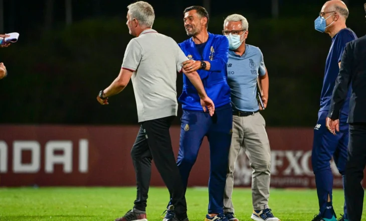 Një tjetër portugez te Fenerbahce, skuadra turke mendon për pasardhësin e Mourinho