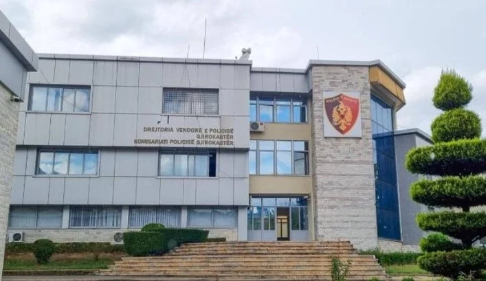 Njerku polic abuzonte me 16-vjeçaren prej vitesh, një tjetër efektiv i çonte video intime por u shantazhua nga i dashuri i saj. Zbardhet ngjarja rrëqethëse e Këlcyrës