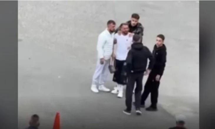 ‘Oh vëllau jem…’/ Prekëse, ja momenti kur Gjesti merr lajmin e trishtë për ndarjen nga jeta të të vëllait (VIDEO)