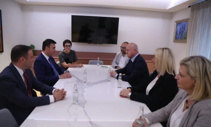Olsian Çela takim me drejtuesin e Prokurorisë për Krimin e Organizuar të Serbisë