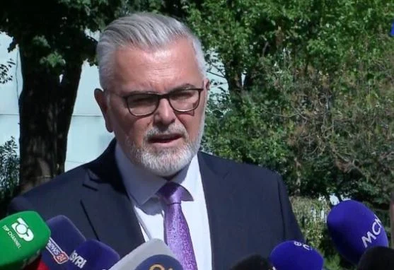“Opozita kanosi Kryeministrin dhe kabinetin”/ Gogu: Fluturojnë Kushtetutën dhe tregojnë ‘muskujt’ në Kuvend