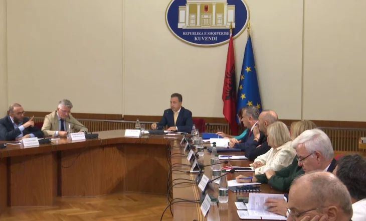 Opozita mban pezull Kuvendin/ Nuk dorëzon emrat e kryetarëve dhe anëtarëve të saj në komisionet parlamentare