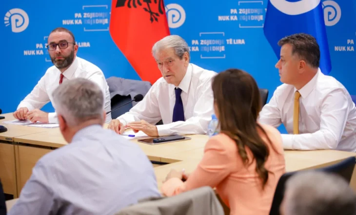 Partia Demokratike çon në Kushtetuese Rregulloren, opozita kërkon rrëzimin e dekretit për “Diellën”! PD cakton edhe kryetarët e Komisioneve