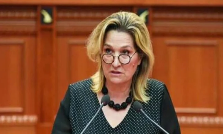 PD një luan pa dhëmbë, Rama e ushqeu me sallatë dhe e bëri vegjetarian