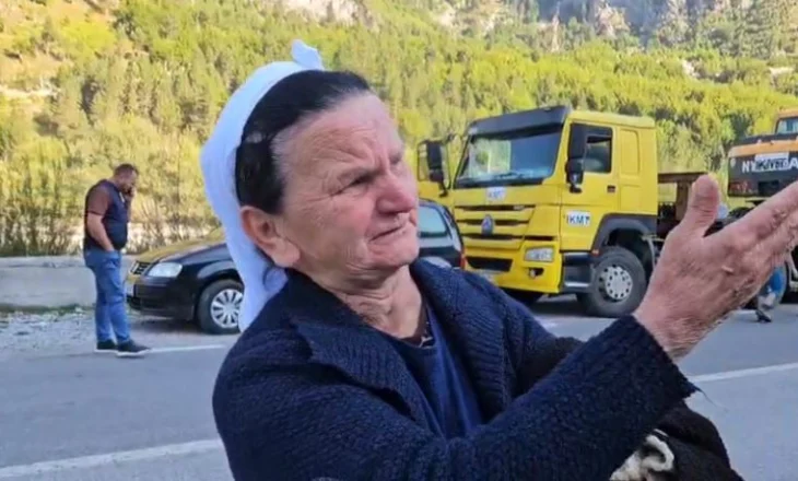 “Për një copë bukë e ngritëm”/ Të moshuarit në lot pas prishjes së objektit në Valbonë
