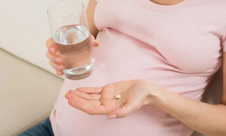 Përdorimi i Tylenol gjatë shtatzënisë? Administrata Amerikane e Ushqimit dhe Barnave sqaron: Nuk ka rrezik për autizëm
