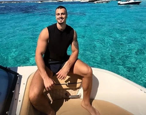Përflitet për Big Brother VIP5, Mateo Borri pushime luksoze në Ibiza para aventurës së madhe