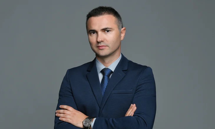 Përshtatja me zhvillimet teknologjike dhe sjelljet e reja të konsumatorëve