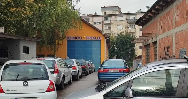 Policia: Nga 1 nëntori, makinat me targa të huaja mund të qëndrojnë vetëm tre muaj
