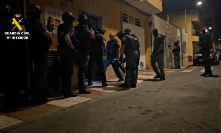 Policia spanjolle godet bandën shqiptare të drogës, sekuestrohen 300 kg kanabis dhe 500 mijë euro