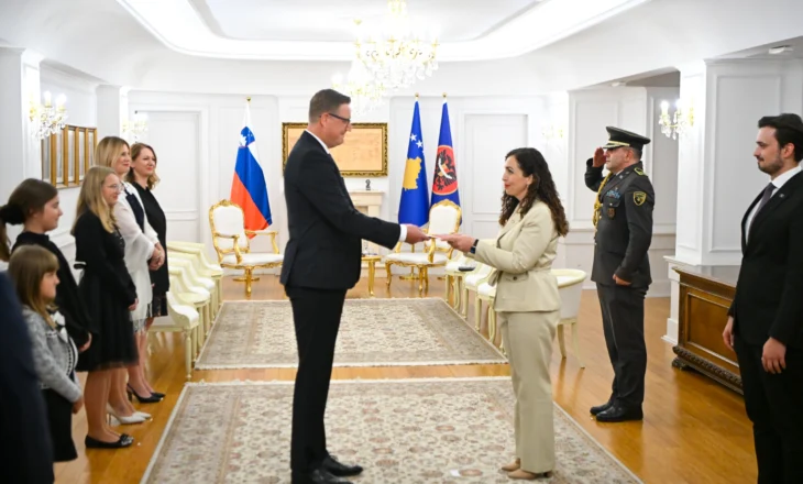 Presidentja Osmani pranoi letrat kredenciale nga ambasadori i ri i Sllovenisë në Kosovë, Borut Blaj