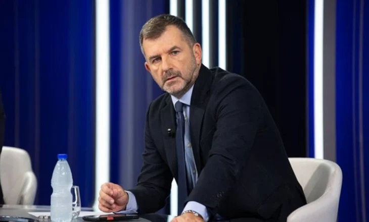 Presim çfarë na lexon Rama në TV/ Bushati pyet: Çfarë do të na vendosë mbi kokë kryeministri