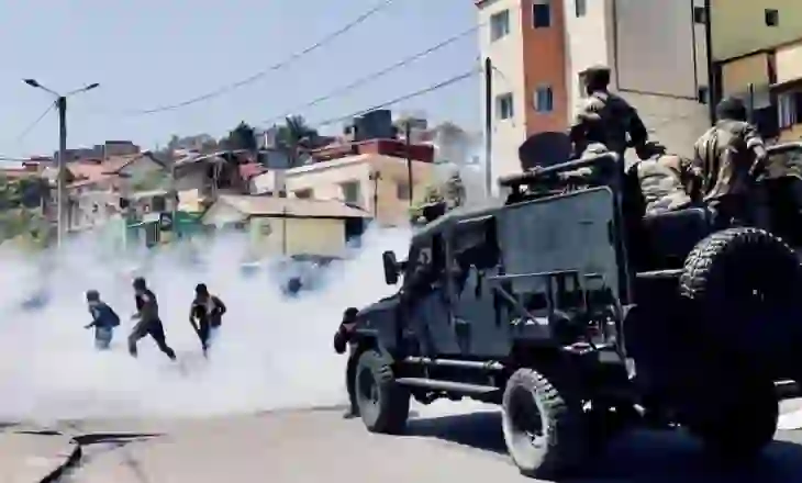 Protestë masive në Madagaskar, 22 të vdekur, presidenti shpërndan qeverinë