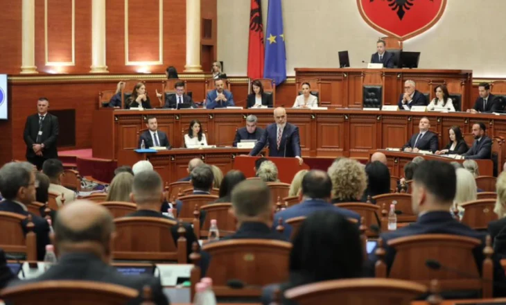 Qeveria u votua në 30 minuta seancë, PD letër Trupit Diplomatik: U shkel rëndë Kushtetuta, Rama ka plan për të na…