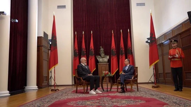 “Rama 4”/ Kryeministri dërgon në Presidencë kabinetin e ri që synon anëtarësimin në BE brenda 2030-ës