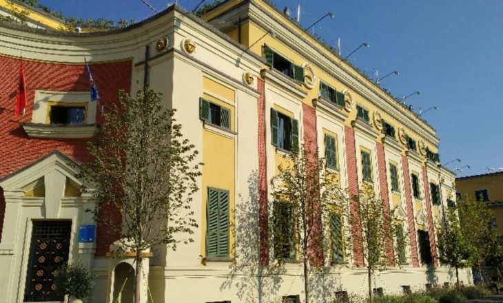 Rama nis fushatën në Tiranë, paradite takim me nënkryetarët e Bashkisë dhe Manastirliun, pasdite thërret deputetët dhe ministrat