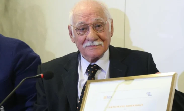 Reshat Arbana feston 85-vjetorin, “Nderi i Kombit” që mbetet zëri i artit shqiptar