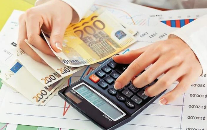 Rishikohet formula e ndarjes së buxhetit për pushtetin vendor dhe ndarje e re territoriale