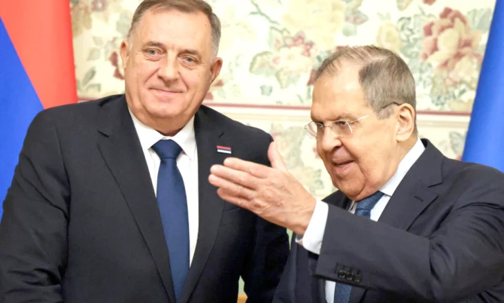 Rusia rreshtohet krah Dodikut, Lavrov paralajmëron destabilizimin e Ballkanit Perëndimor dhe hedh akuza…