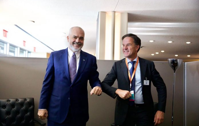 Rutte pret nesër Ramën në selinë e NATO-s, zbardhen detajet
