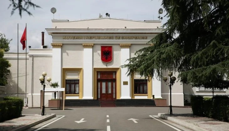 Saga e Kuvendit: Nga arnimet e godinës ekzistuese, tek shembja e Piramidës….