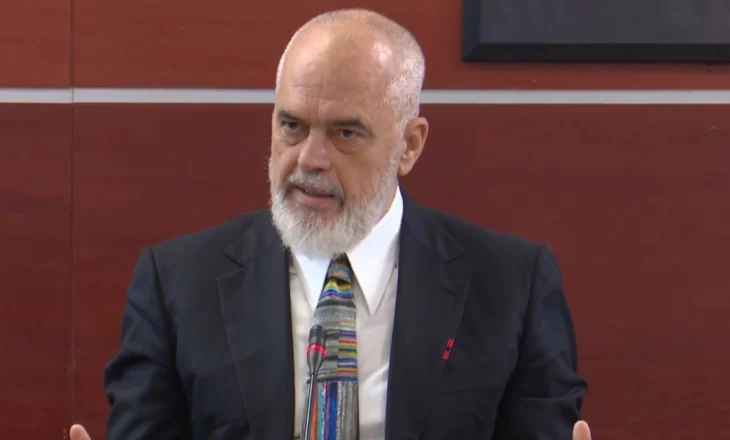 “Së shpejti, ministrat ‘jo njeri’ do jenë normalitet”/ Rama: Vetëm hajdutët diskutojnë si do vjedhë Diella