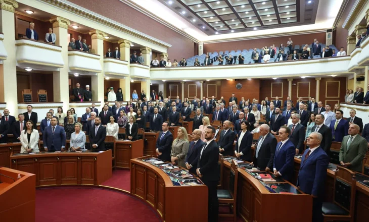 Seanca e parë e Kuvendit, kush janë 5 deputetët që nuk u betuan?