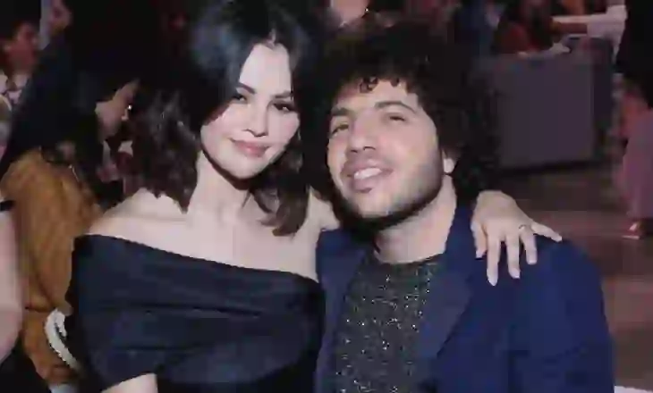 Selena Gomez lë të kuptohet me një detaj se mund të martohet me Benny Blanco këtë fundjavë