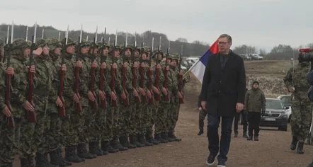 Serbia përgatit ligjin për shërbim ushtarak të detyruar. Shqiptarët e Luginës së Preshevës kundërshtojnë: I papranueshëm…