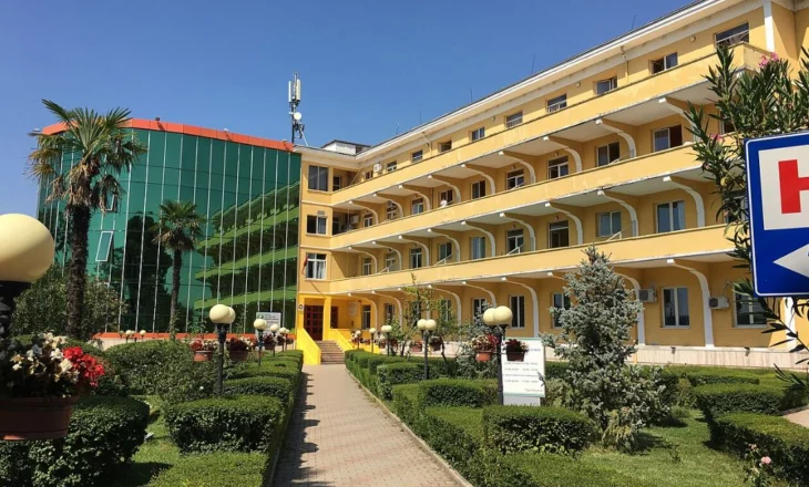 Sherr me gërshërë brenda spitalit/ Zbardhet dëshmia e infermierit të plagosur: U zumë për…