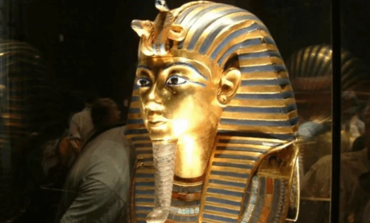 Shkencëtarët “ringjallën” faraonin, zbuloni si dukej Tutankhamun