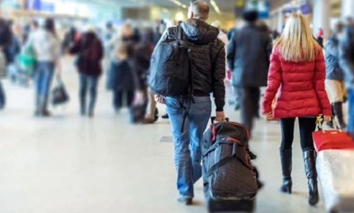 Shqetësuese! 1 milionë shqiptarë kanë ikur në 16 vitet e fundit