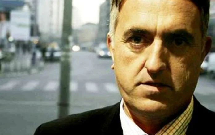 Shqip kuvendojmë apo çorbë trazojmë?