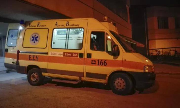 Shqiptari humb jetën në Greqi: Rrëzohet nga pema, sharra elektrike i pret arterien