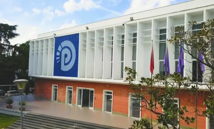 Shtyhet shpallja e rezultatit, PD vë në zbatim planin B, vendos të ankimojë në Kolegjin Zgjedhor rezultatin e…