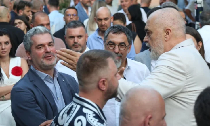 “Si mund të merren në Kadastër njerëz që s’janë të profesionit?!”/ Kryebashkiaku i Vlorës, Ermal Dredha jep dorëheqjen pas kritikave të Ramës