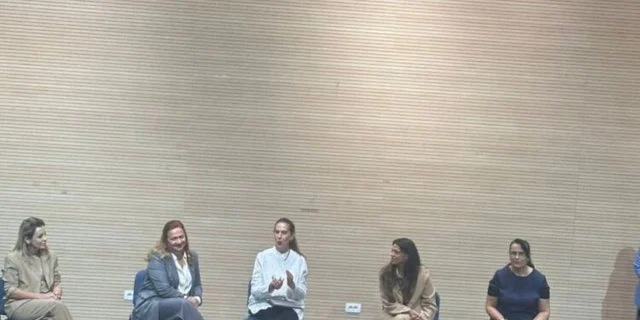 Skandal me tekstet shkollore? Kumbaro ‘pastron’ Ministrinë e Arsimit, ja kush u shkarkua dhe kush shpëtoi
