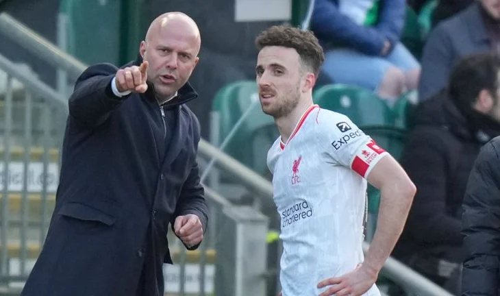 Slot e konfirmon: Pronarët e Liverpool-it paguan kontratën e plotë të Diogo Jota për familjen