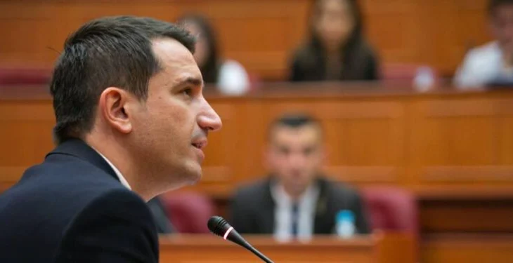 Sot mbledhja për shkarkimin e Veliajt, Këshilli Bashkiak shqyrton kërkesën e socialistëve! Kryebashkiaku kërkon të jetë prezent
