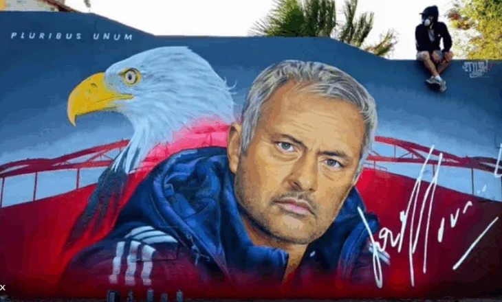 “Special One” bëhet “shqiponjë”, trajneri i Benfica përjetësohet me më këtë mural artistik
