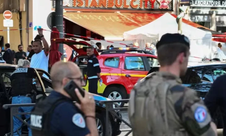 Sulm me thikë Francë. Pesë të plagosur, policia vret agresorin pas përpjekjeve për ta arrestuar