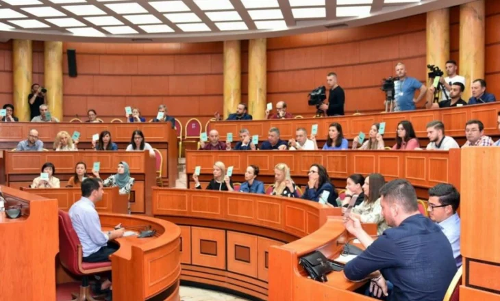 Takimi në selinë e PS për Veliajn, Këshilli Bashkiak pritet të mblidhet më 23 shtator
